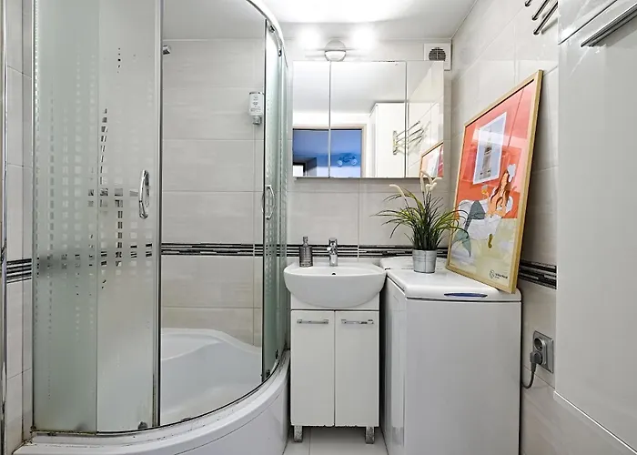 Urbannestgroup - Old Town -s9 * Warsaw